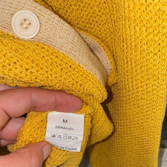 Chic Yellow Women's Cardigan Sweater - Picture 5 of 6